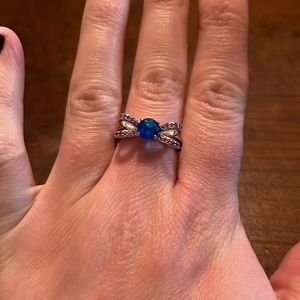 Beautiful Charmed Aroma Bow Ring 💗💙💗